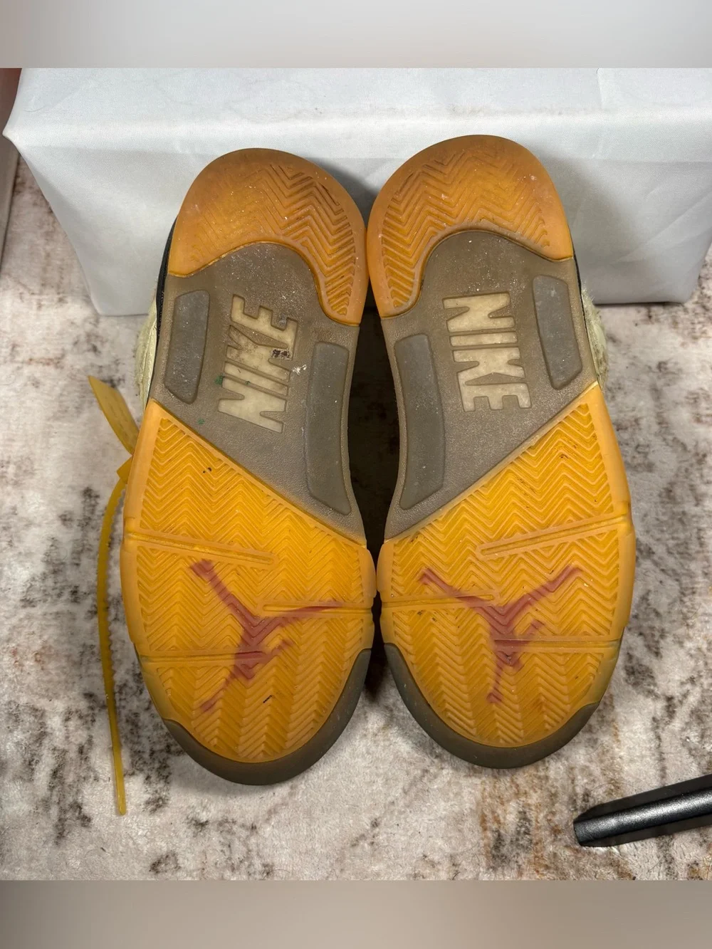 Size 5.5 - Jordan 5 SP x Off-White Mid Sail